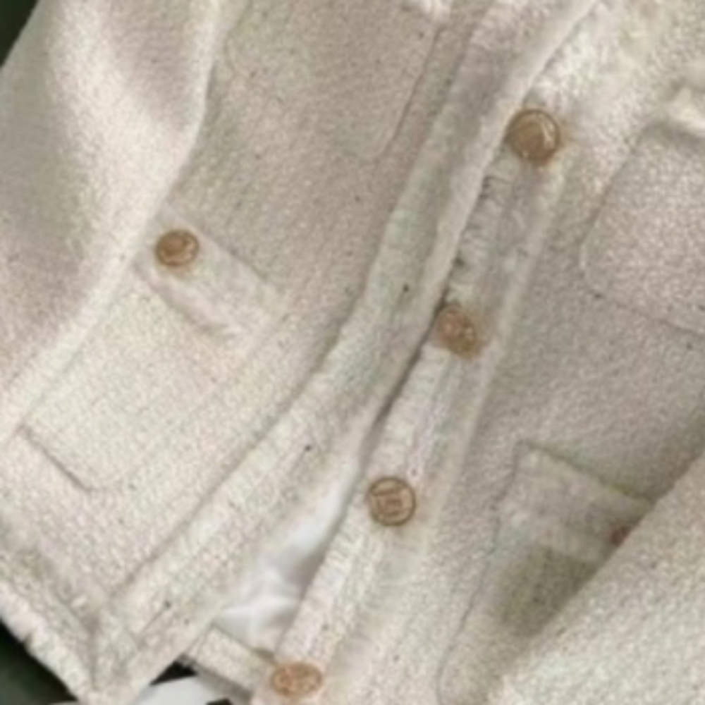 Women’s White Tweed Jacket Gold embossed button detail size sm NWOT $149R - Picture 2 of 14